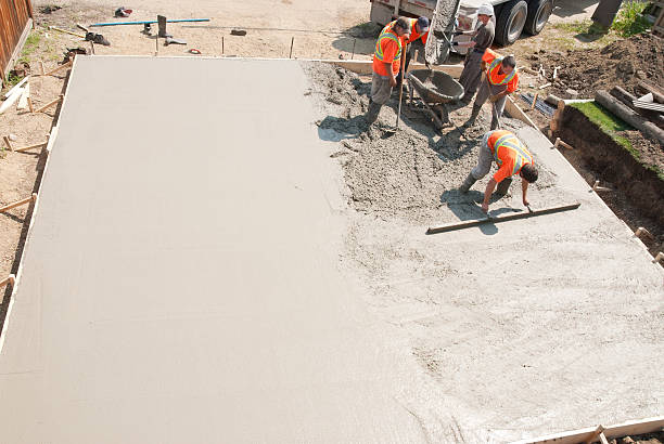 Best Commercial Concrete Services in Round Lake, IL